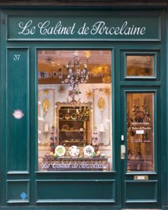 vitrine-le-cabinet-de-porcelaine