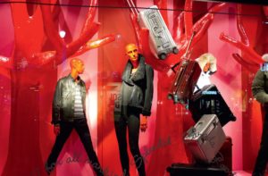 visual merchandising-mannequins